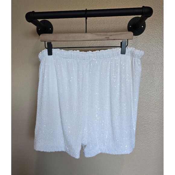 Trina Turk Other - Trina Turk Women's White Idol Sequin Shorts Size Large